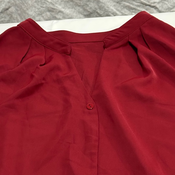 red woman blouse size 3x with collar and v shape neck - Picture 2 of 6